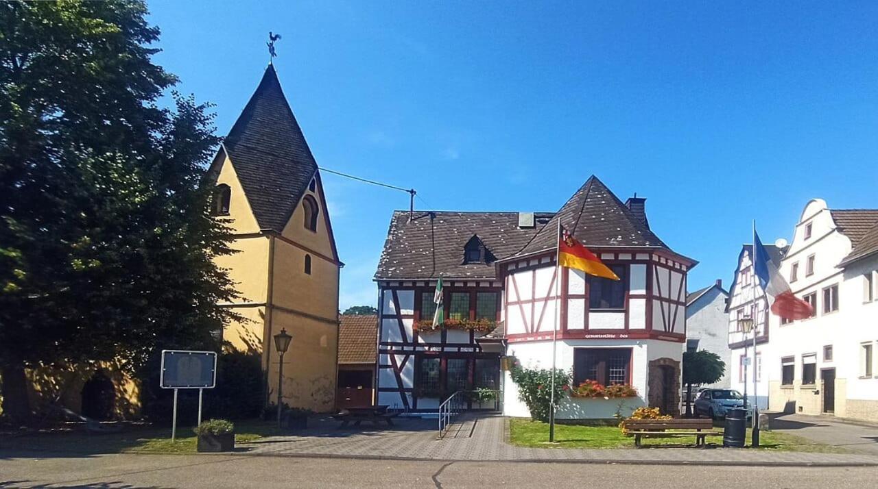 Ferienwohnung Neli Am Rhein Rheinbrohl Kültér fotó